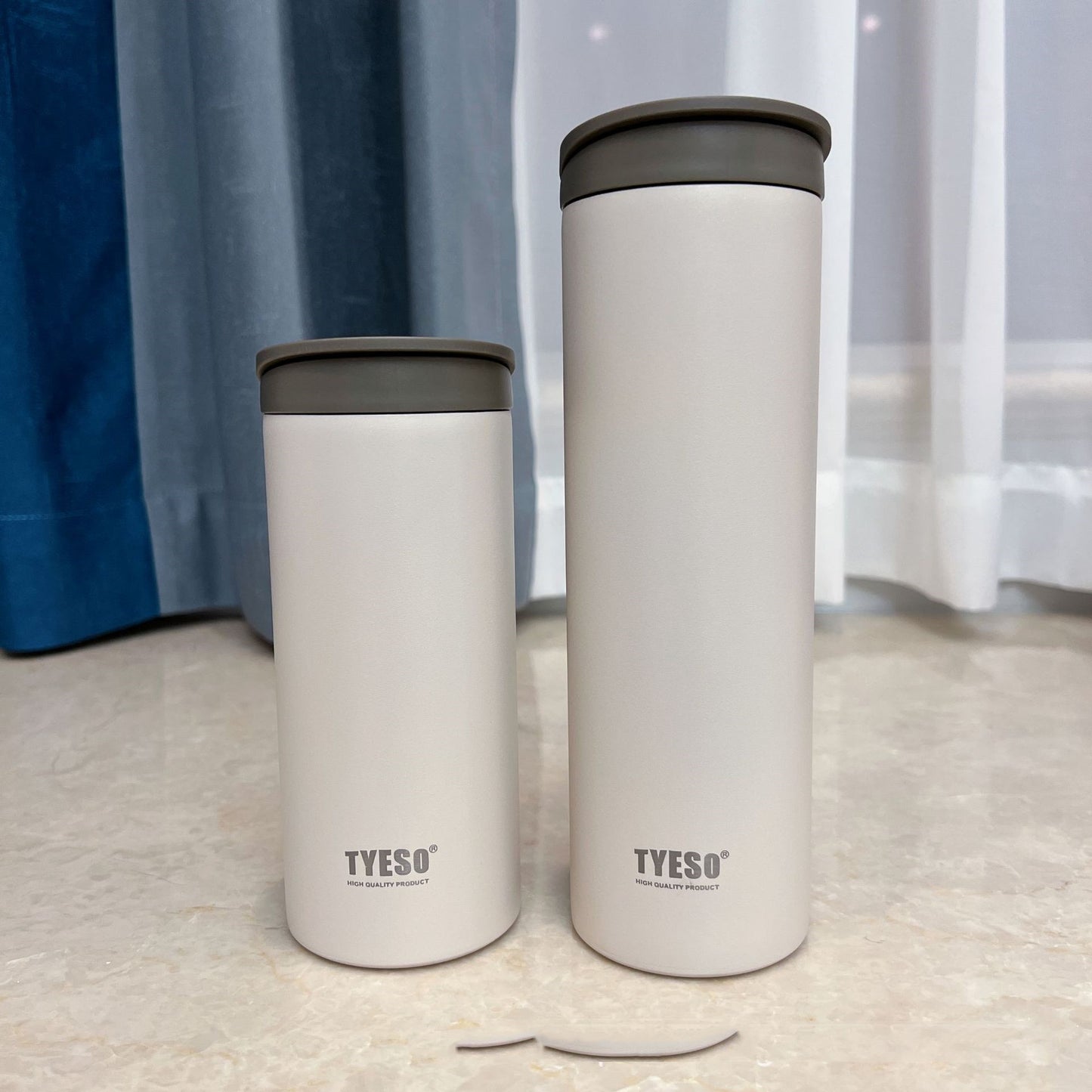 Stainless Steel Tumbler with Lockable Lid