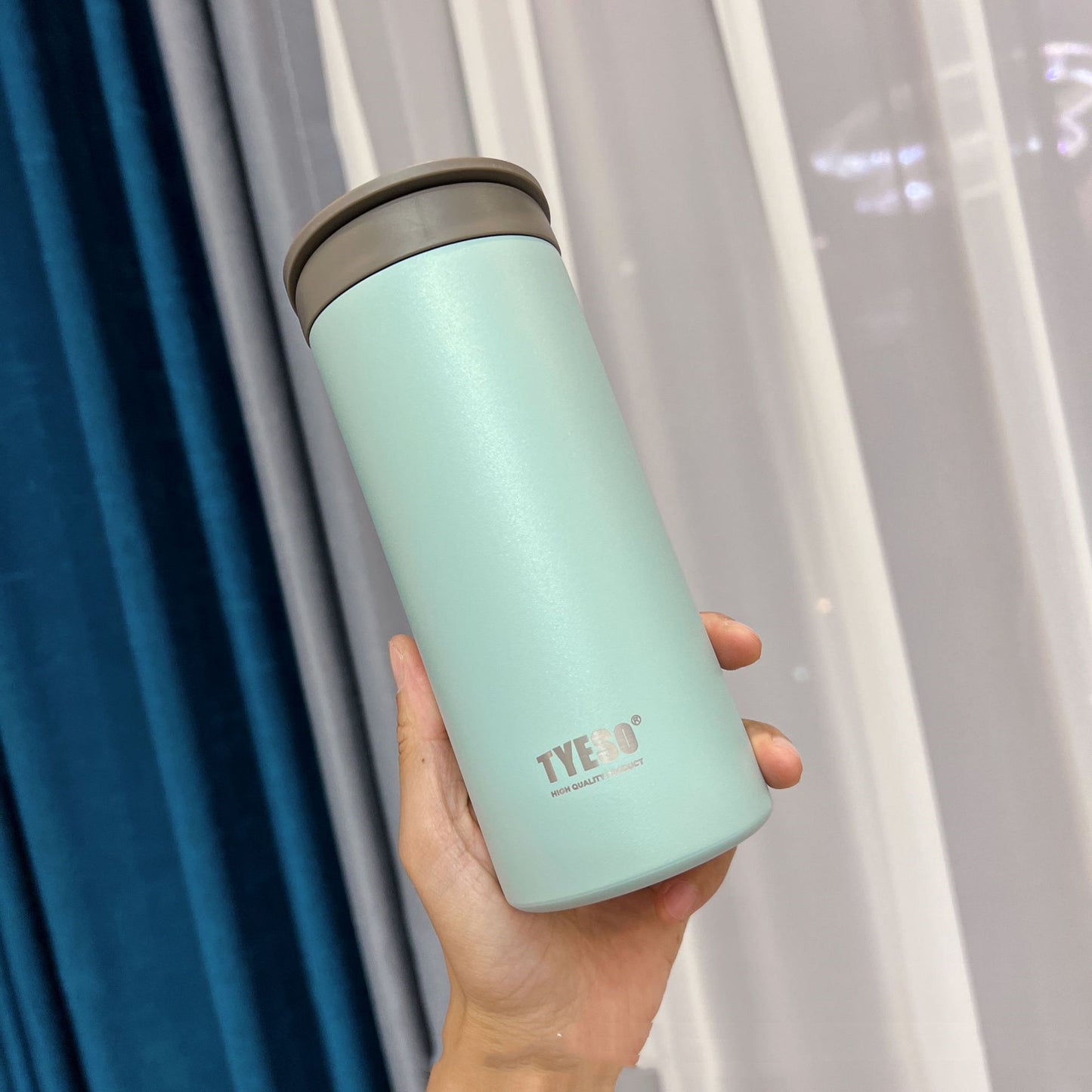 Stainless Steel Tumbler with Lockable Lid